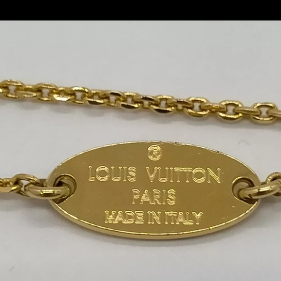AUTHENTIC LOUIS VUITTON GOLD TONE V NECKLACE - Picture 8 of 8